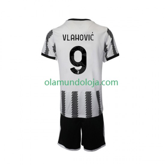 Camisola Juventus Vlahovic 9 Criança Equipamento Primeiro 2022-2023 Manga Curta